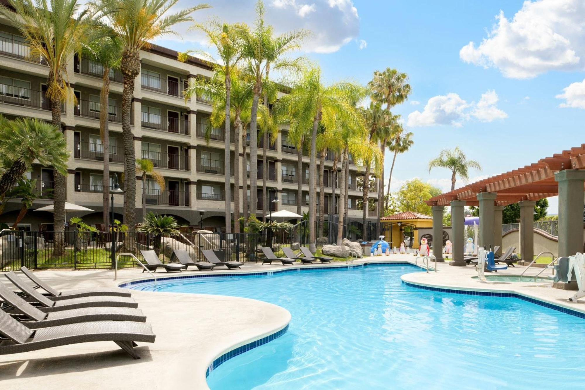 Four Points By Sheraton Anaheim Bagian luar foto