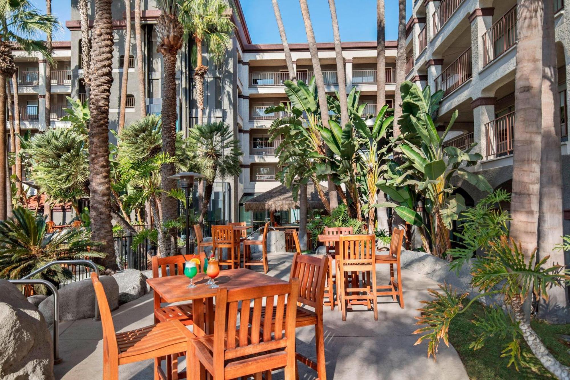 Four Points By Sheraton Anaheim Bagian luar foto
