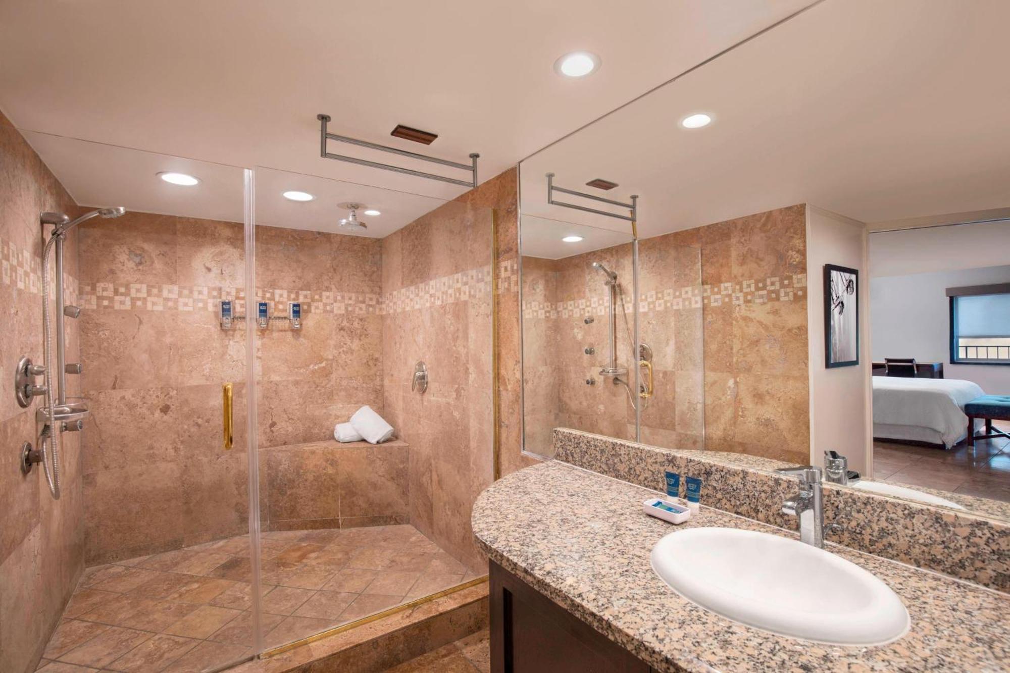 Four Points By Sheraton Anaheim Bagian luar foto